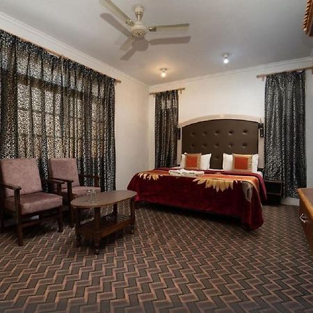 Hotel Al Azrah Srīnagar Esterno foto