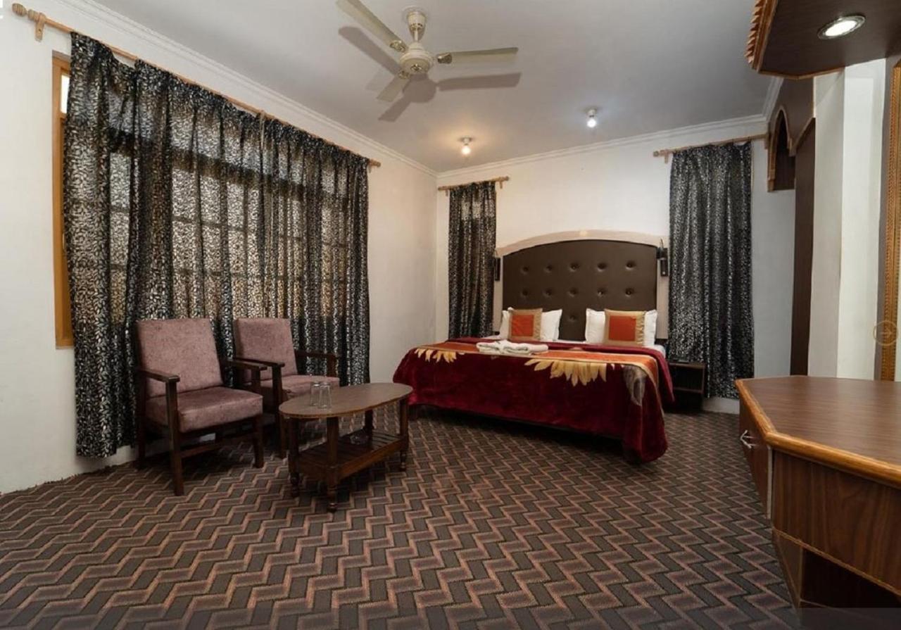 Hotel Al Azrah Srīnagar Esterno foto